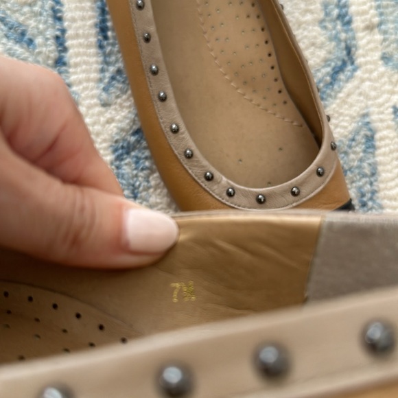 Vaneli Brown & Black Studded Flats size 7 - Picture 4 of 4